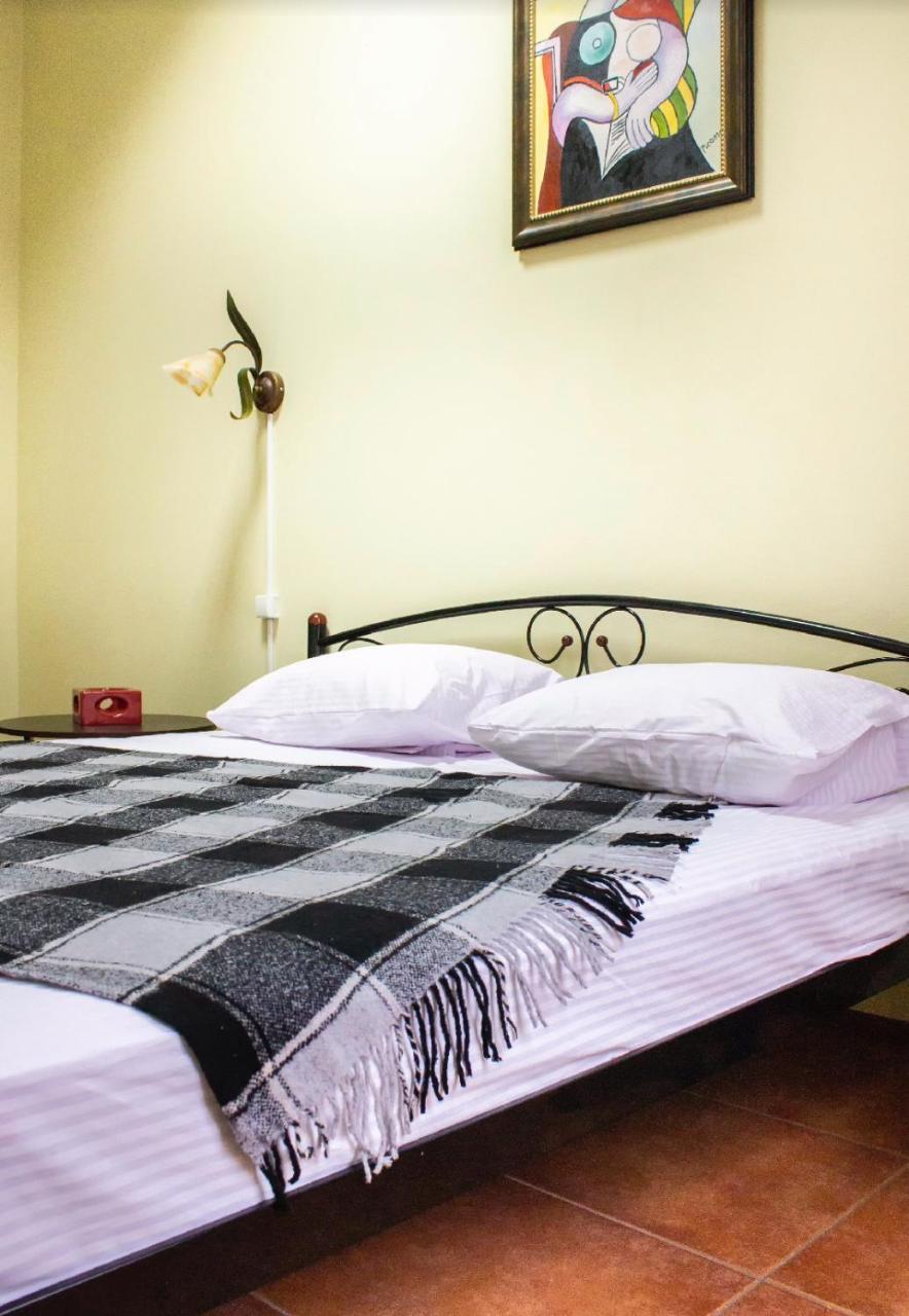 hostel Koleso Odessa Buitenkant foto